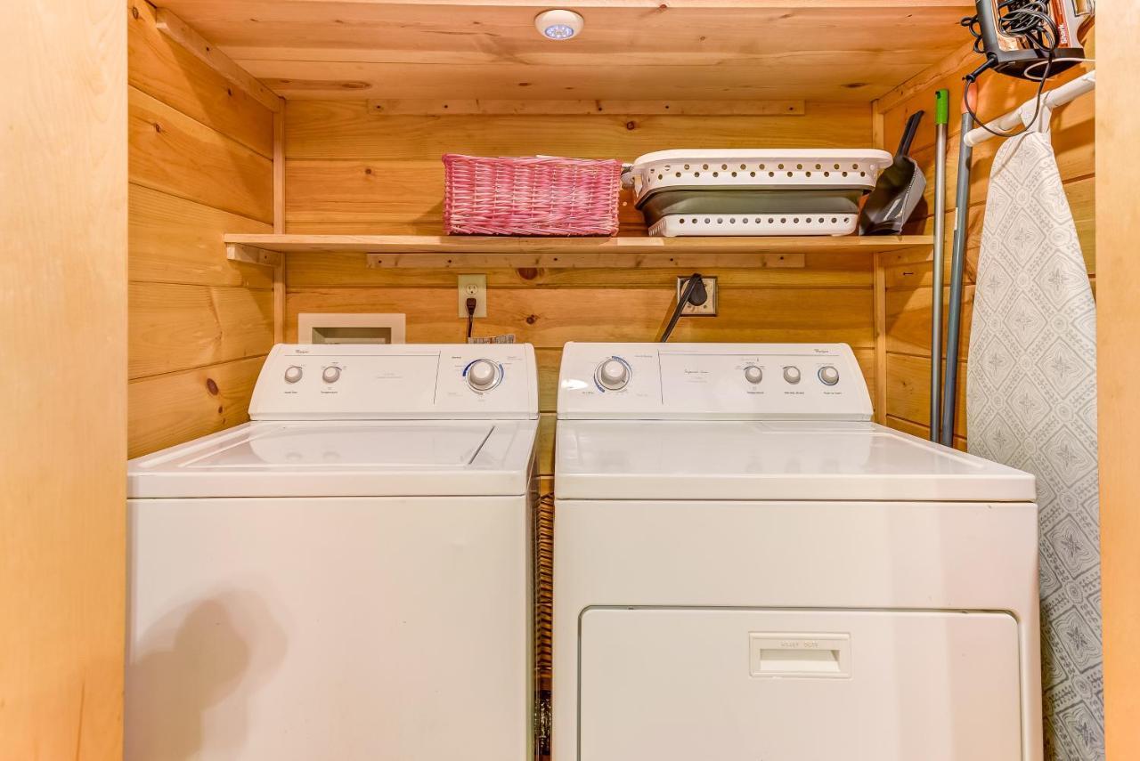 Lazy Bear Den - 2 Bed 1 Bath Vacation Home In 蓝岭 外观 照片