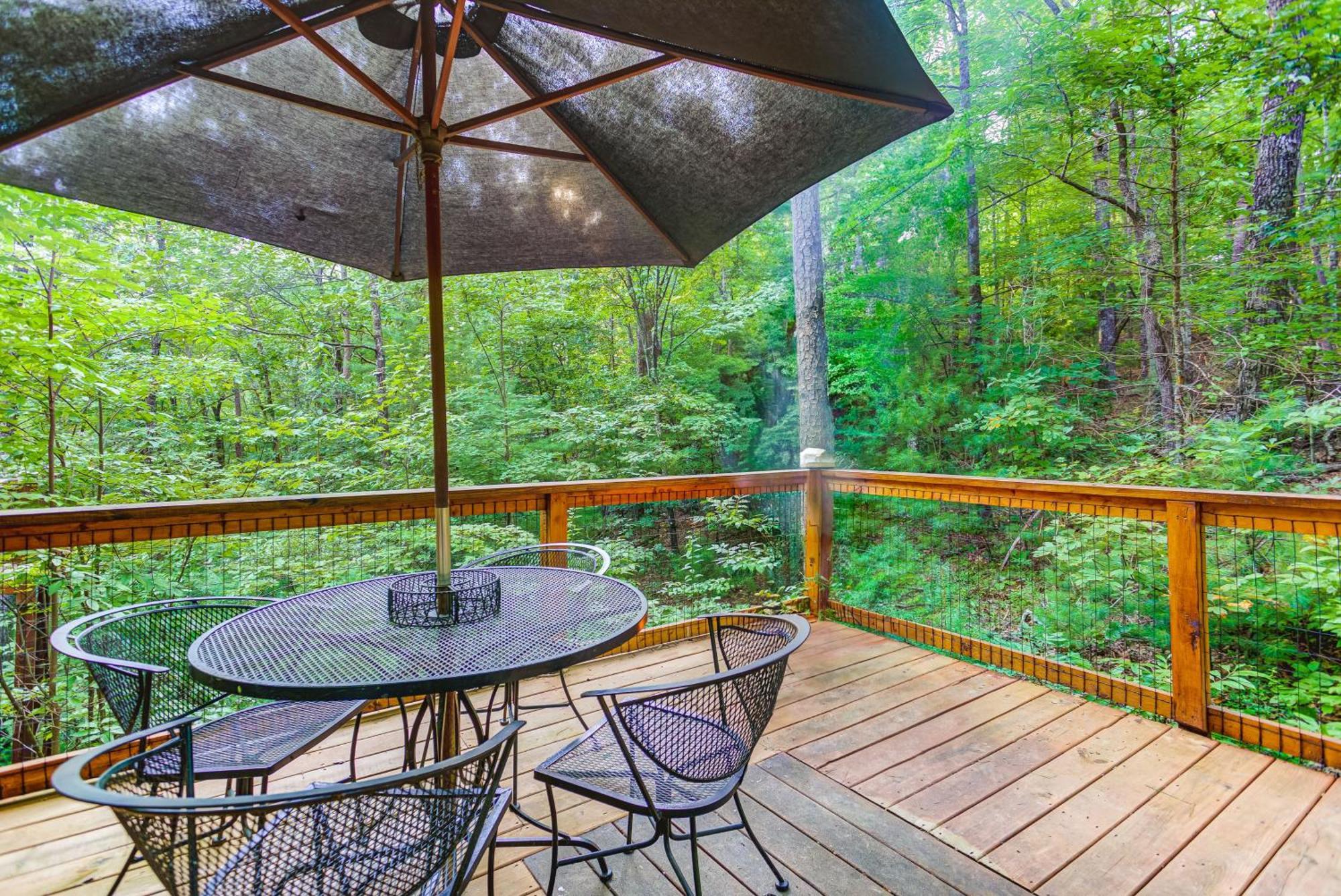 Lazy Bear Den - 2 Bed 1 Bath Vacation Home In 蓝岭 外观 照片